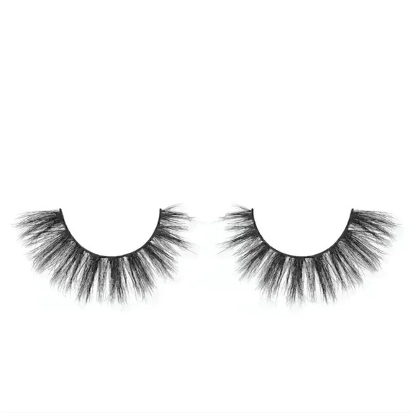 Lily Lashes Faux Mink Lashes In Aka Moana + Under Eye Gel Pads  - NEW - Picture 3 of 6
